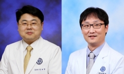 왼쪽부터 정보영 교수, 김태훈 교수