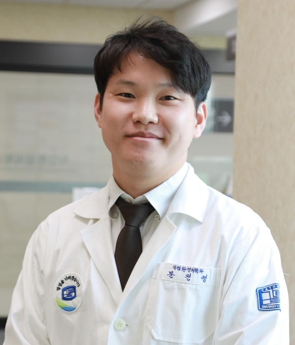 사진. 서울성모병원 작업환경의학과 문진영 전공의