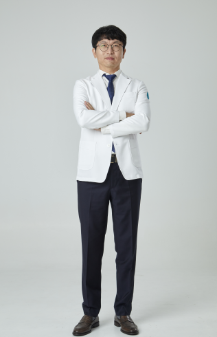 사진. 이신기 대표원장