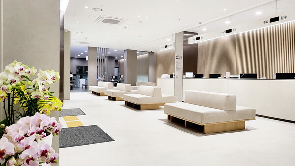 사진. 장우혁안과 내부 전경