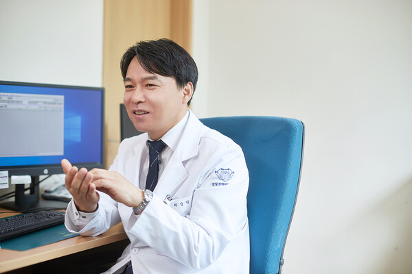 사진. 최성일 교수