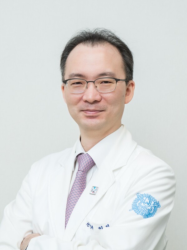 사진. 이정렬 교수