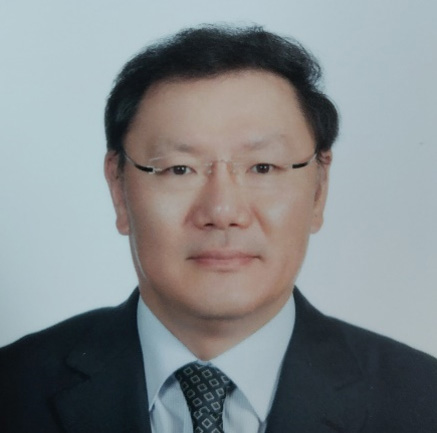 사진. 김용구 교수