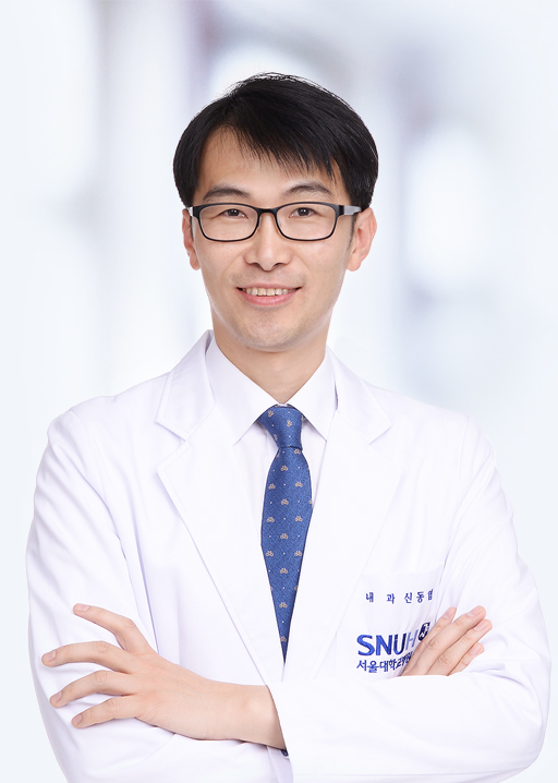 사진. 신동엽 교수